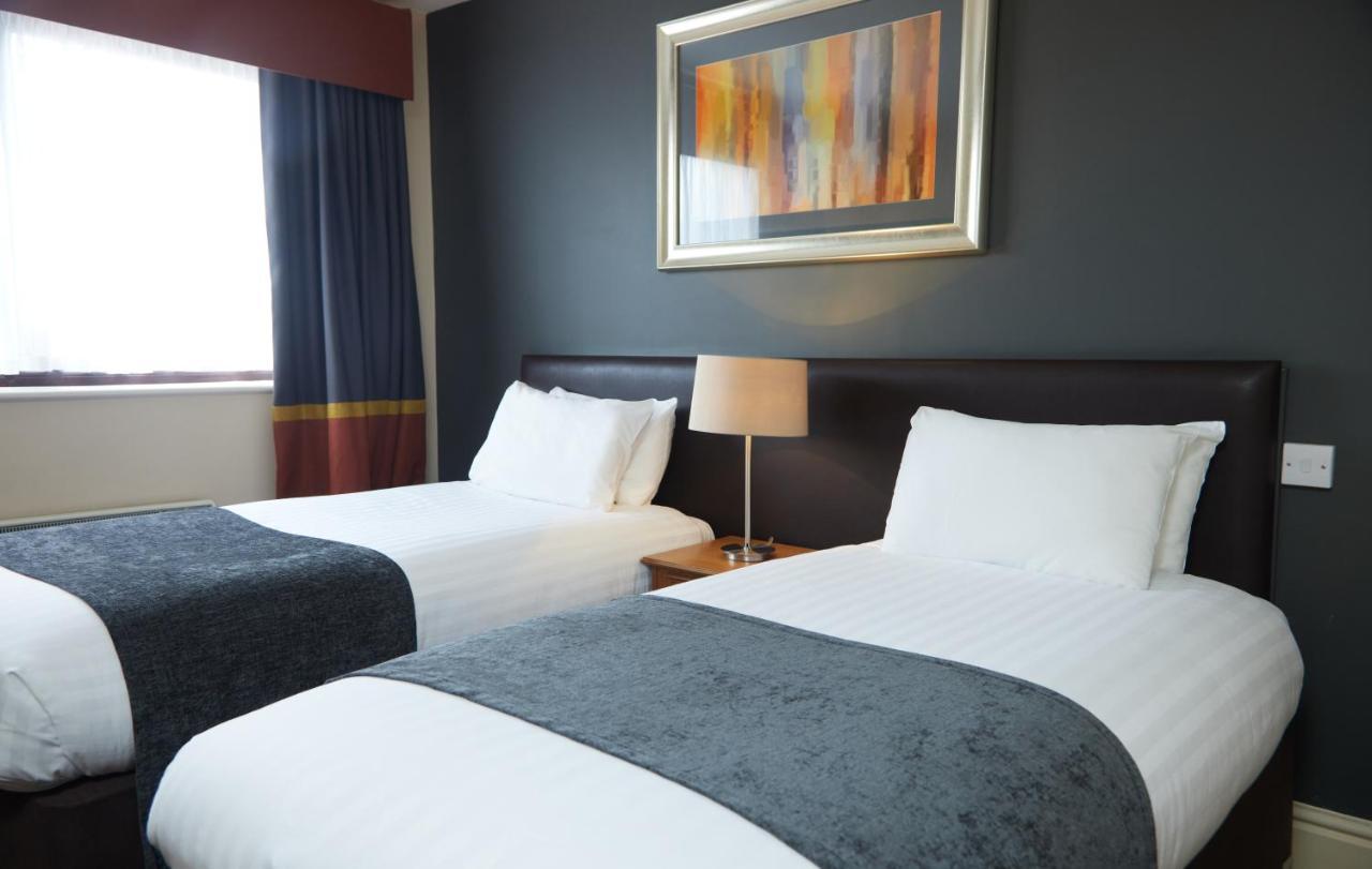 מילטון קינס The Broughton Hotel By Greene King Inns מראה חיצוני תמונה