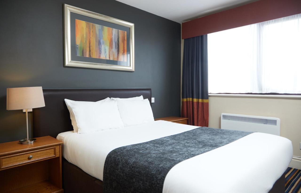 מילטון קינס The Broughton Hotel By Greene King Inns מראה חיצוני תמונה